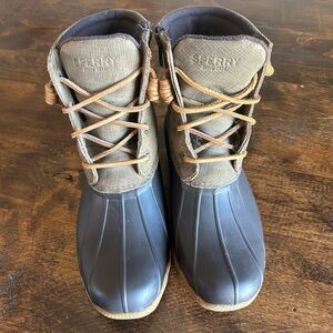 Women’s Sperry rain boots